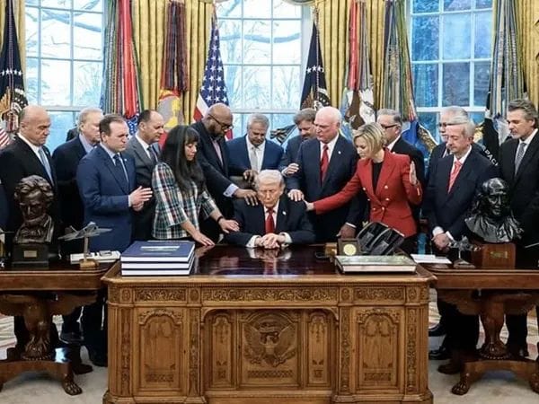 Pastor Trump Oval Office arrives in to support Iran war